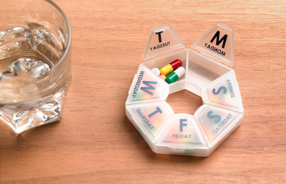 Using old pill containers to store jewellery makes it easier and saves space