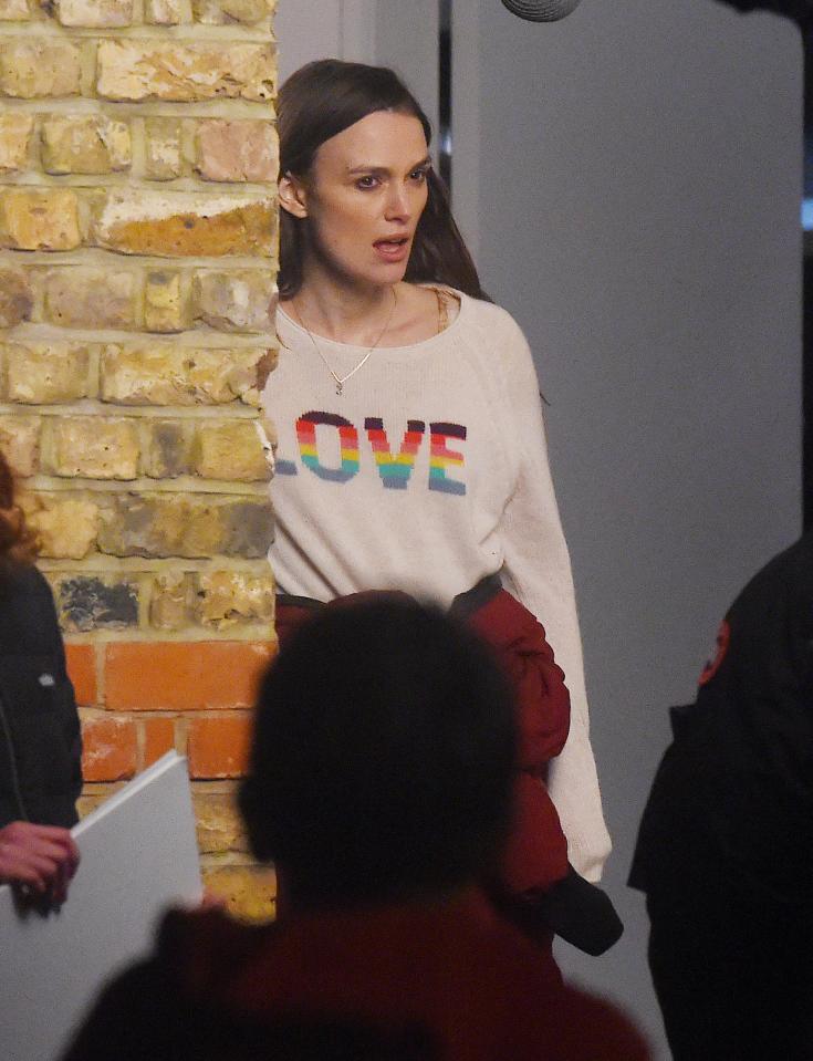 Keira Knightley has been pictured filming new scenes for the Love Actually sequel