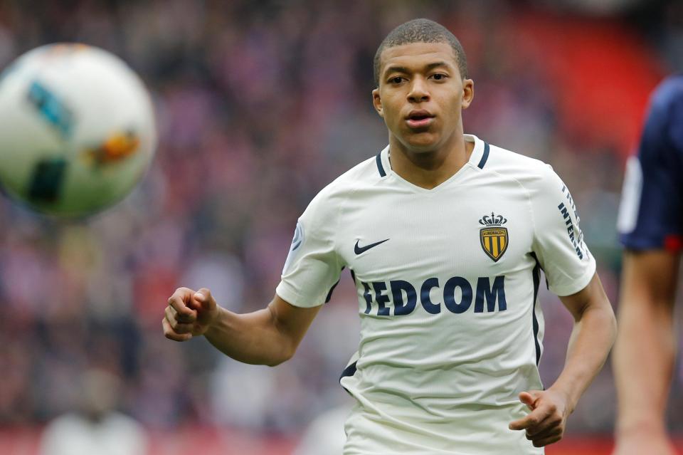  Despite saying his is happy to stay at Monaco next season Real Madrid are still pushing hard for Kylian Mbappe