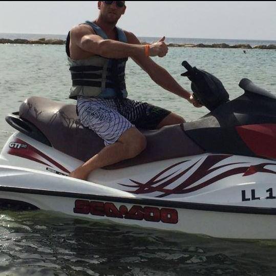 Jet ski