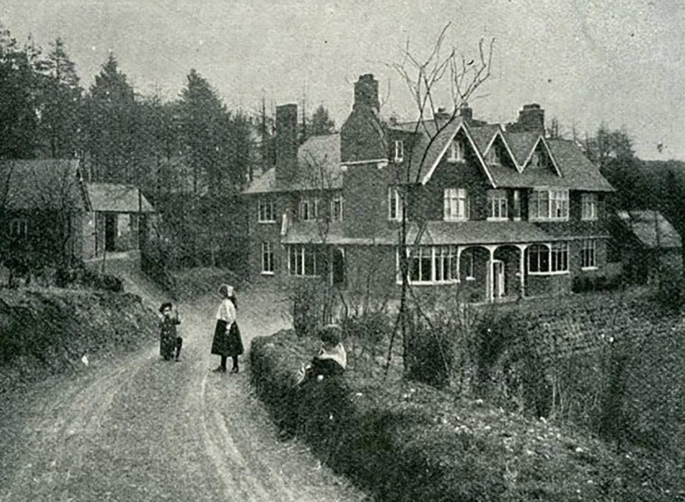  Conan Doyle's children Mary and Kingsley enjoyed the family home while living there from 1897 to 1906