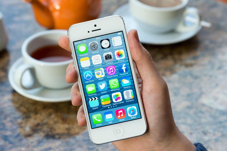  Mobile operators will now have to offer their roaming services at domestic prices to consumers travelling in the EU
