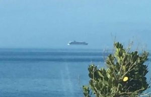 A picture of a cruise liner that looks like it was floating in mid-air has become an internet sensation
