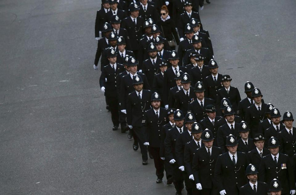  Hundreds of officers came from all over the country to pay their respects to the fallen cop