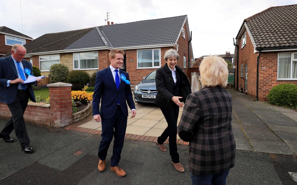  Theresa May meets a resident on the streets of Ormskirk, West Lancashire