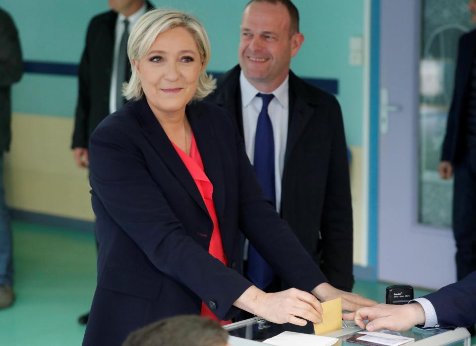  Hey there Marine... Nigel Farage says the French candidate is looking good