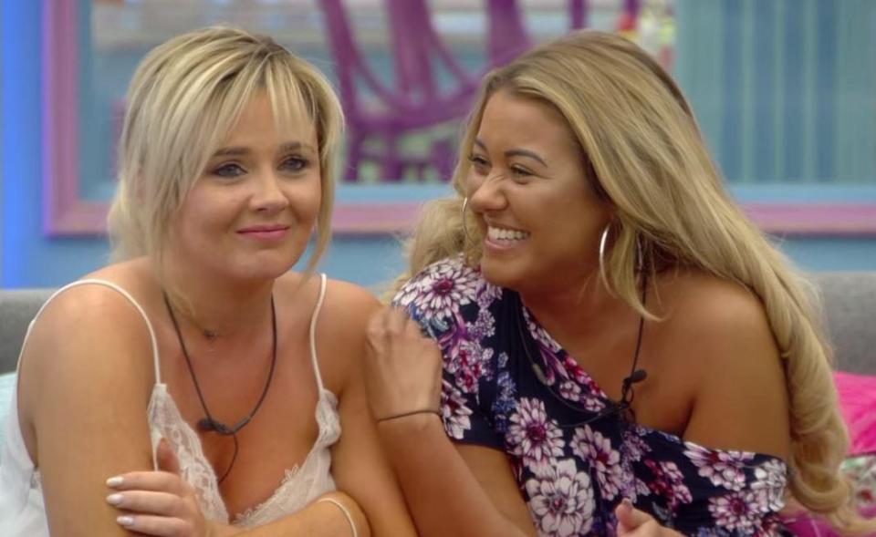  Ellie looked super smug as she heard Sam say her name in the blind date game
