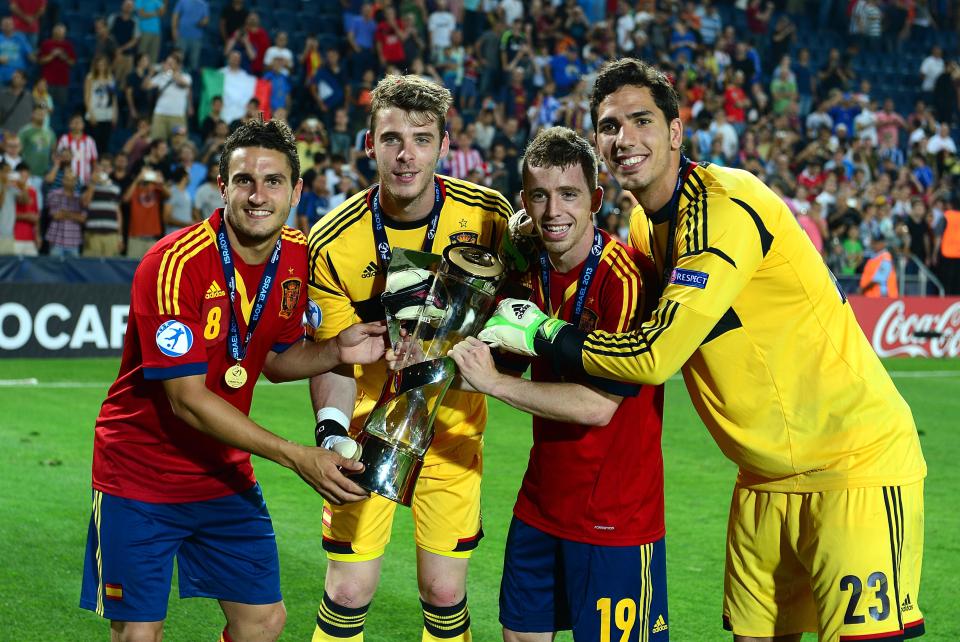  Koke, David de Gea, Iker Munain and Joel Robles celebrate Spain's 2013 triumph