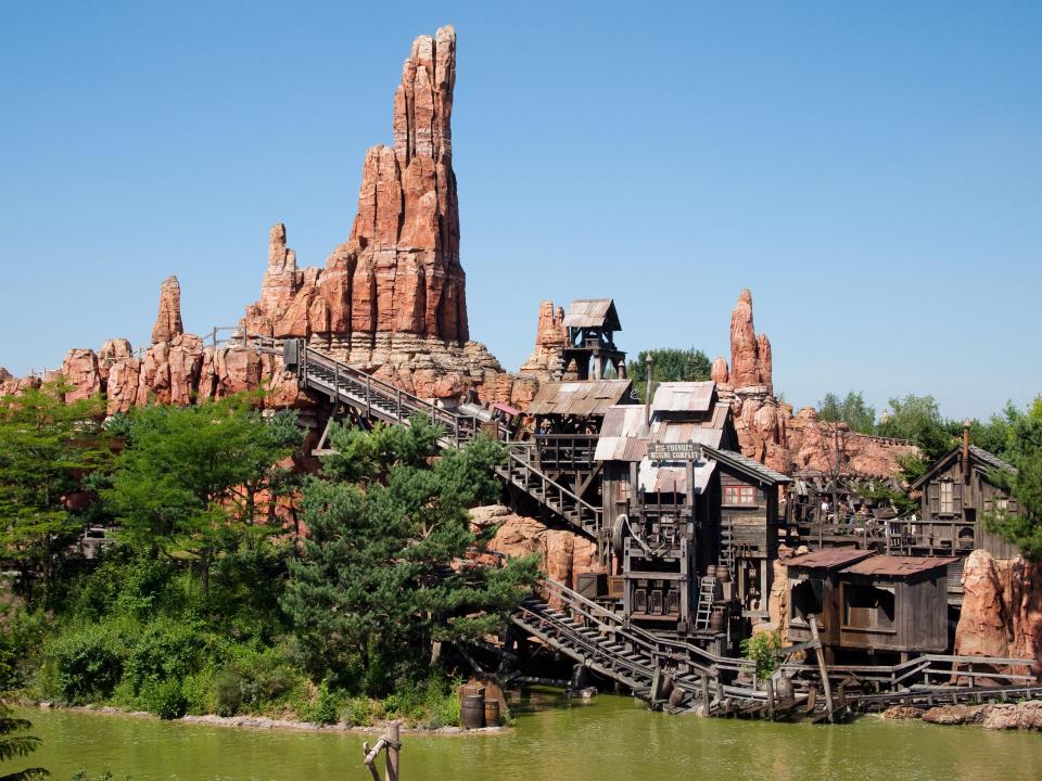 One guests slid straight through a pool of vomit outside Thunder Mountain that a guest had left behind 