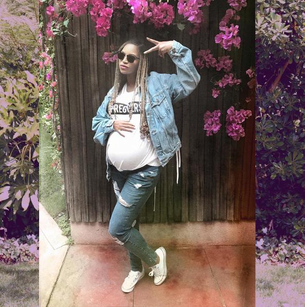  Beyoncé documented her pregnancy with a series of photos on Instagram