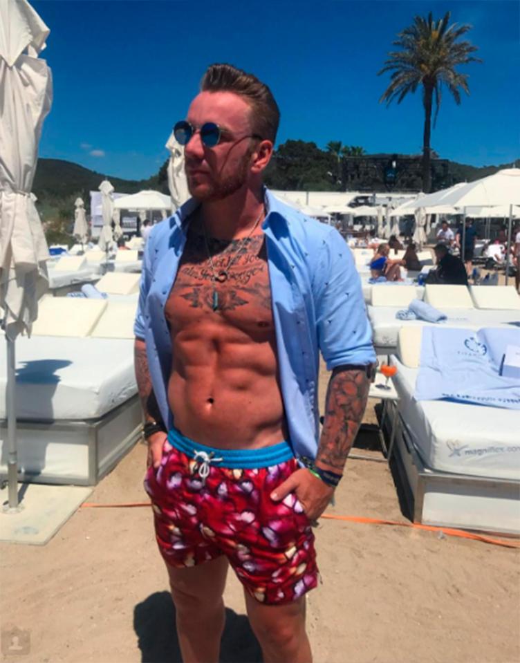  They split after he went on a lads' holiday with CBB pal Calum Best but it looks like they've sorted out their problems