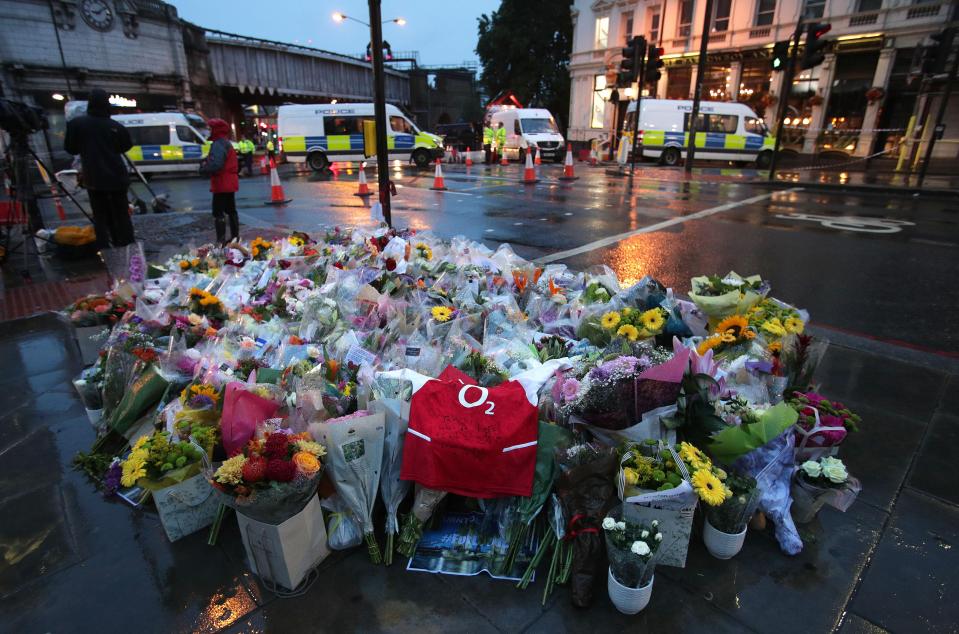  Tributes on London Bridge for those killed and injured in the attack