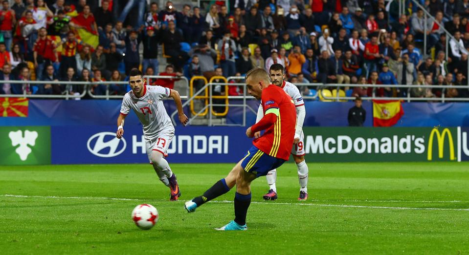 Gerard Deulofeu fired Spain 3-0 ahead from the penalty spot