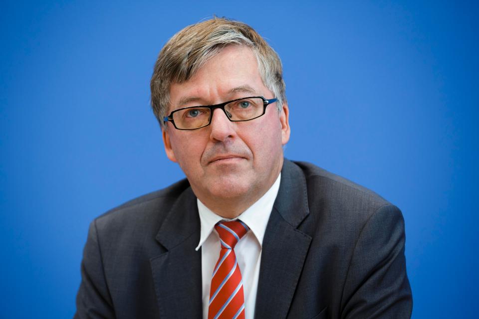 Hans-Peter Bartels said that many member states want a combined armed force 