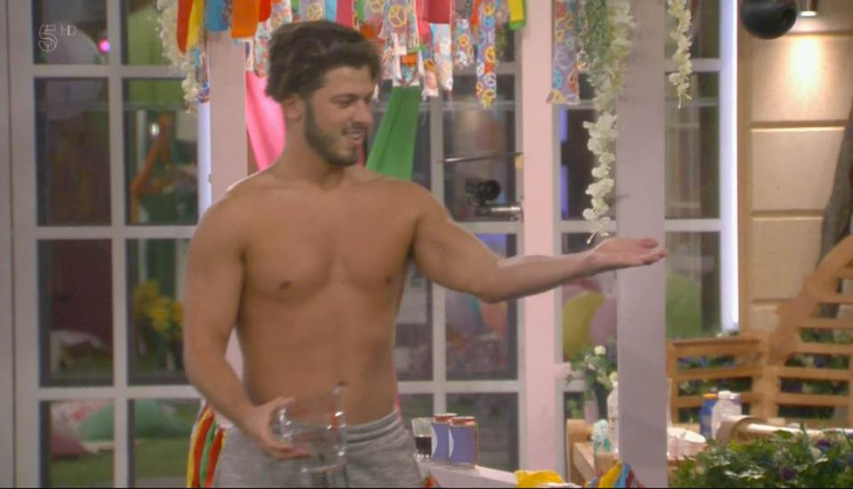 Kieran reveals he's slept with 350 girls 