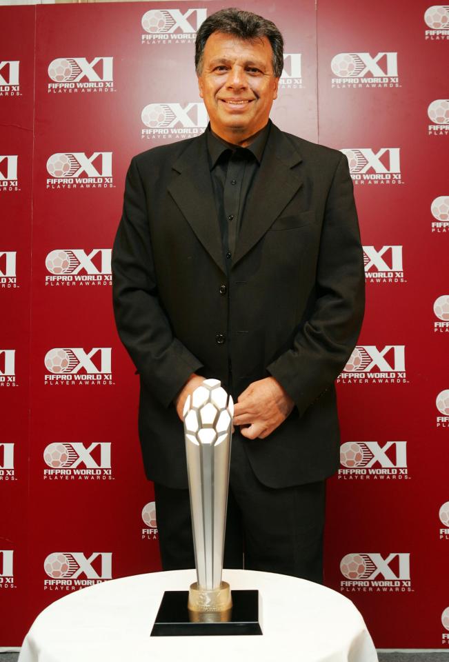  Chilean football legend Elias Figueroa kick-started the country's amazing revival