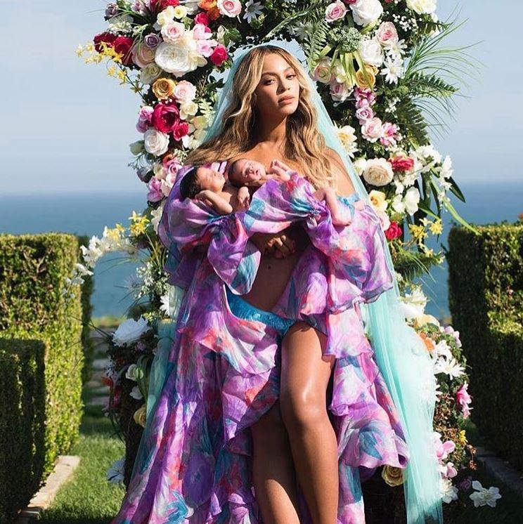  Beyonce has released the first picture of her month-old twins