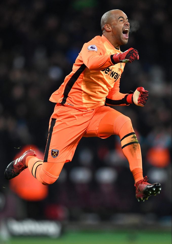Darren Randolph has signed a four-year contract with Middlesbrough