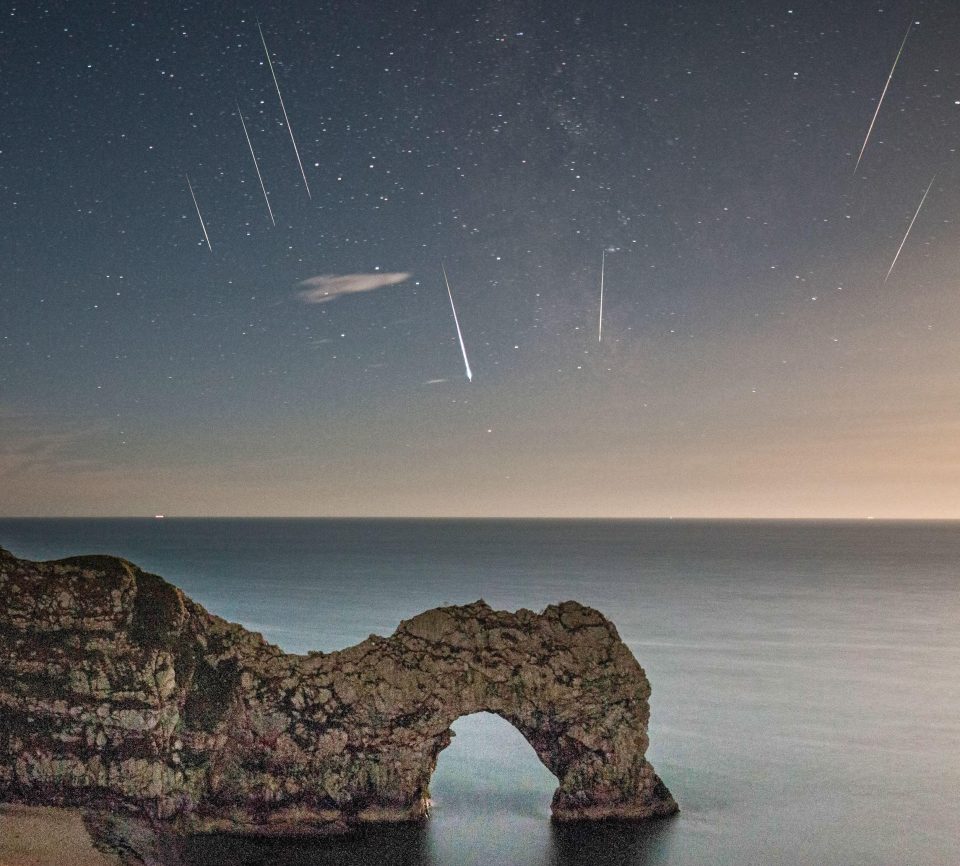  The natural phenomenon can be viewed without a telescope