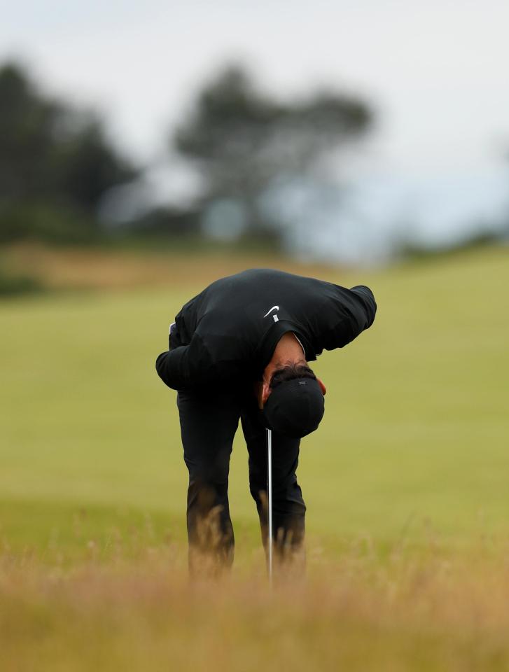  Rory McIlroy was four over par after just four holes in the opening round