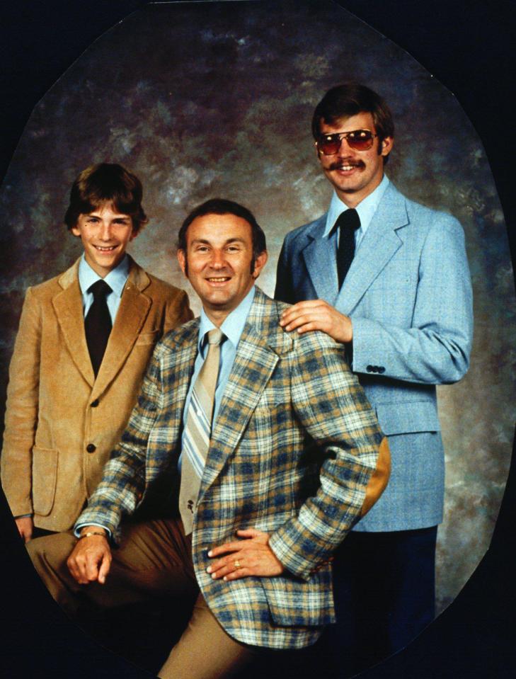  Dahmer poses with his dad, Lionel, and his little brother