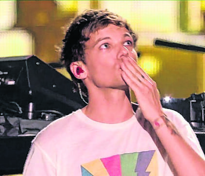 JUST three days after the death of his beloved mum, Louis Tomlinson left the nation in tears with an emotional performance of his first ever solo track