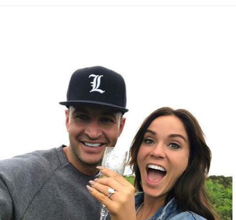  Vicky shows off her ring