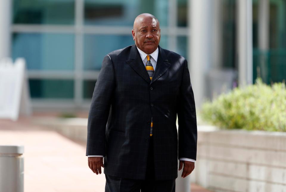  Greg Dent, Swift's former bodyguard told a court he saw the alleged grope take place