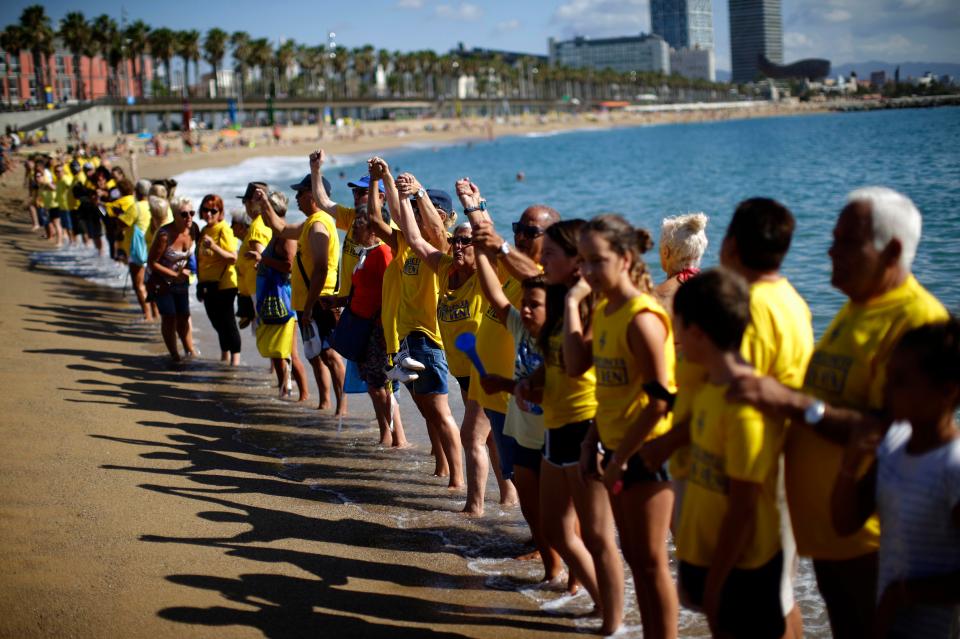  The demonstration was organised to send a message to sunbathing tourists