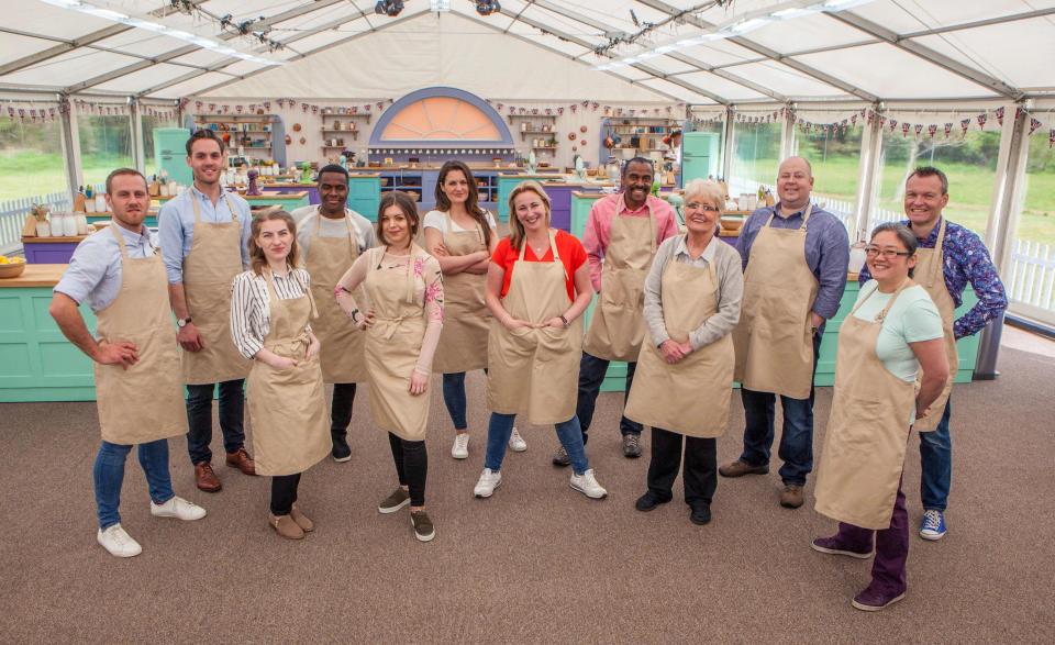  New contestants Steven, Tom, Julia, Liam, Kate, Sophie, Stacey, Peter, Flo, James, Yan and Chris