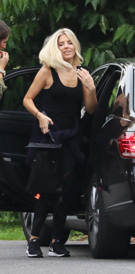  The Saturdays singer wore gym clobber