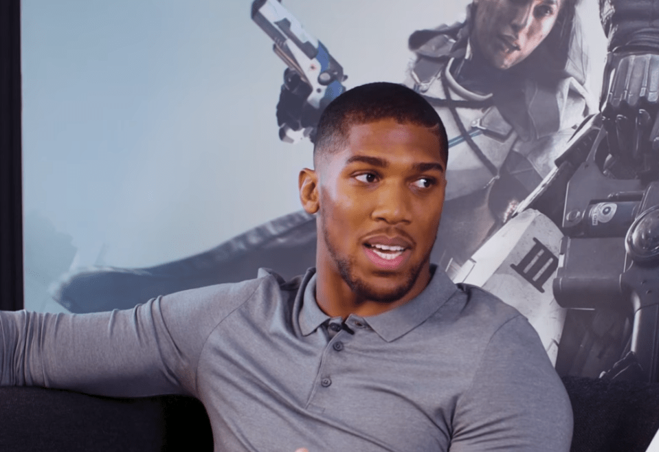  Anthony Joshua reckons Cristiano Ronaldo could beat Lionel Messi in a fight