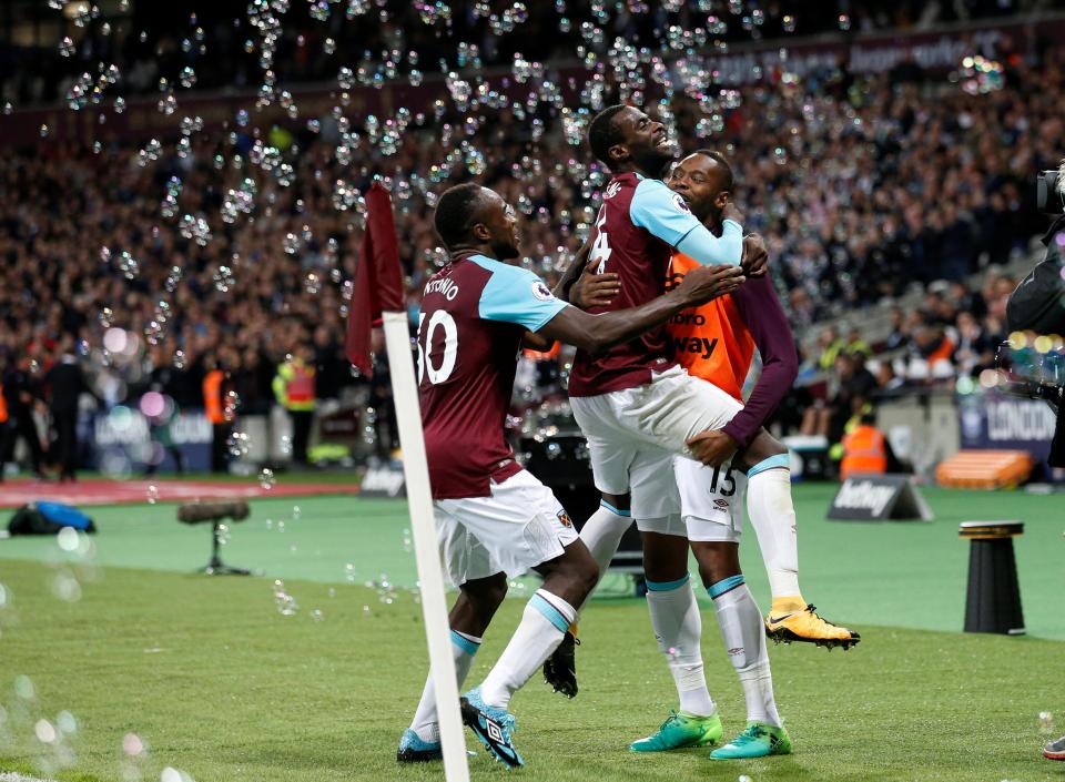  Pedro Obiang celebrates after handing West Ham the lead