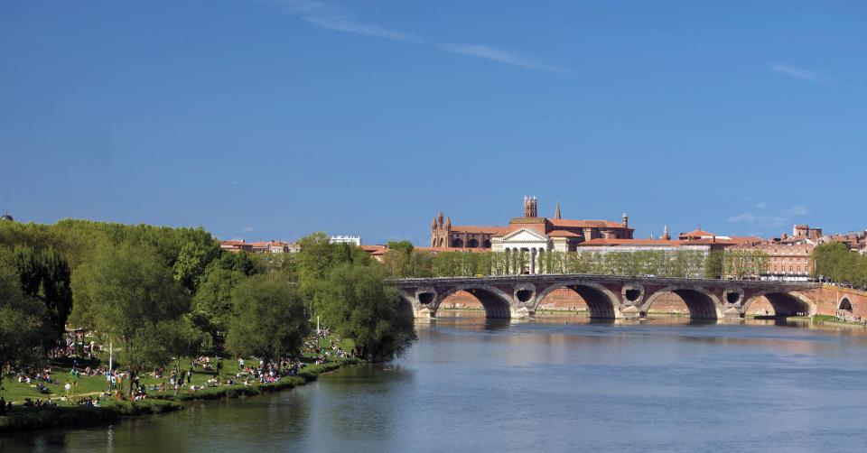  Toulouse is dubbed the La Ville Rose, because of its terracotta buildings