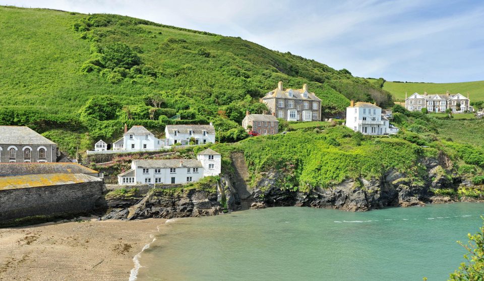 The show is set in Cornwall's beautiful Port Iasac