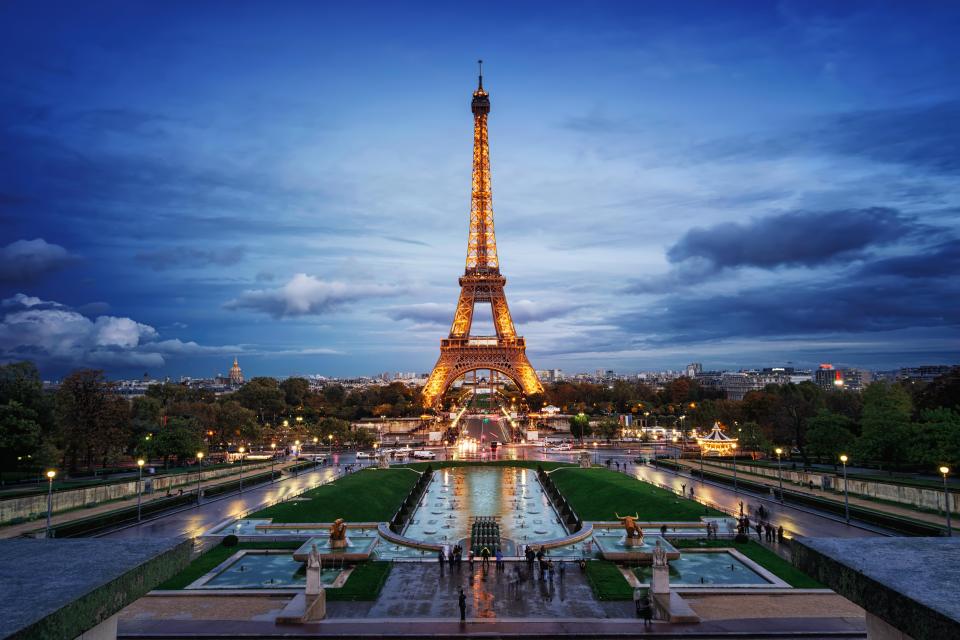 The lights on the tower are an artistic work, sot anyone who wants to photograph it after dark has to get permission 