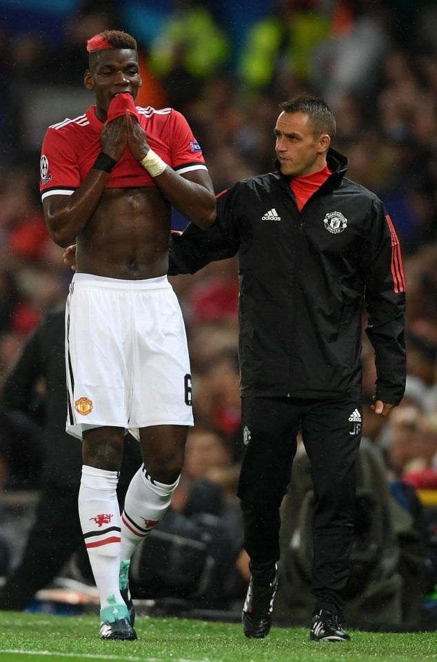  Manchester United star Paul Pogba has returned to the US to aid his recovery from his injury