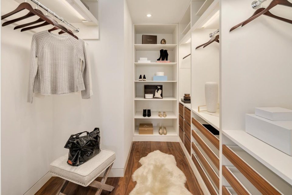 There are two walk in wardrobes in the master suite 