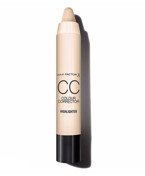  The Aldi £4.99 set has been compared to Max Factor's £9.99 alternative