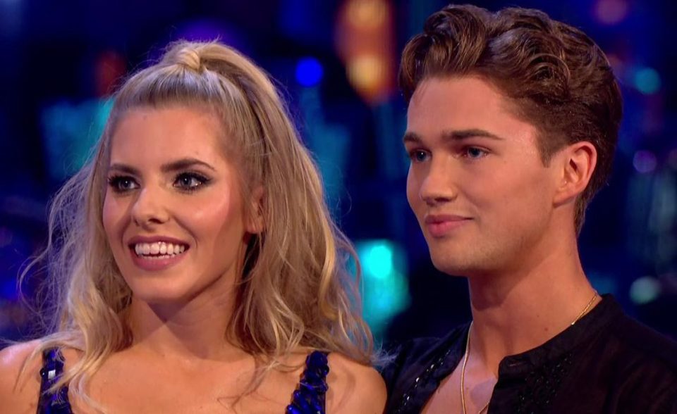  The singer and dancer have had chemistry from the off
