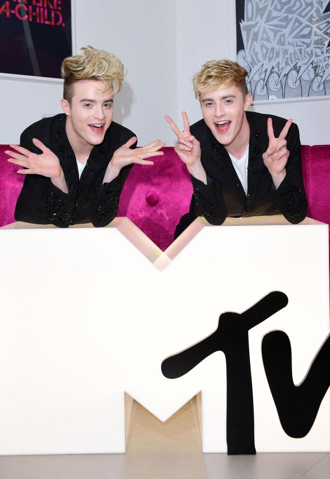  In a soon-to-be aired clip of the show, Edward is seen meeting his girlfriend and getting an ERECTIOn when they snog