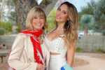  Olivia Newton John and her daughter Chloe were very close