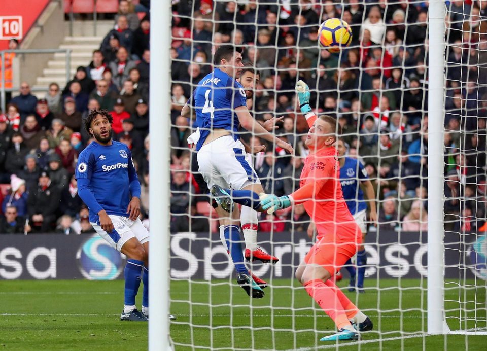 Charlie Austin arrives to head home his first goal to put Saints 2-1 up
