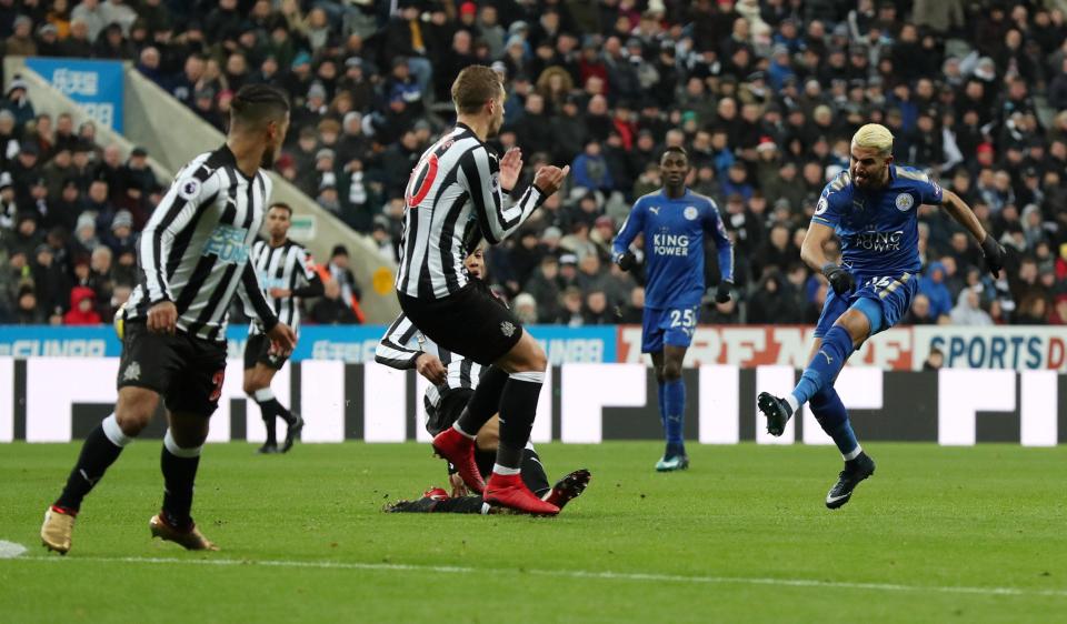  Riyad Mahrez drew Leicester level with a fierce strike from distance