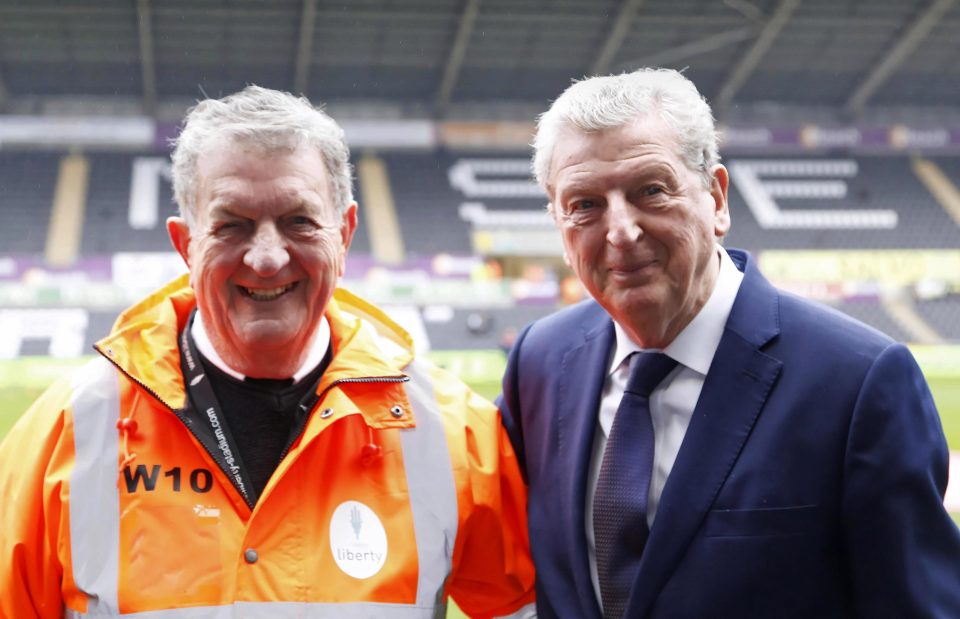  The pair pose for a photo together before kick-off