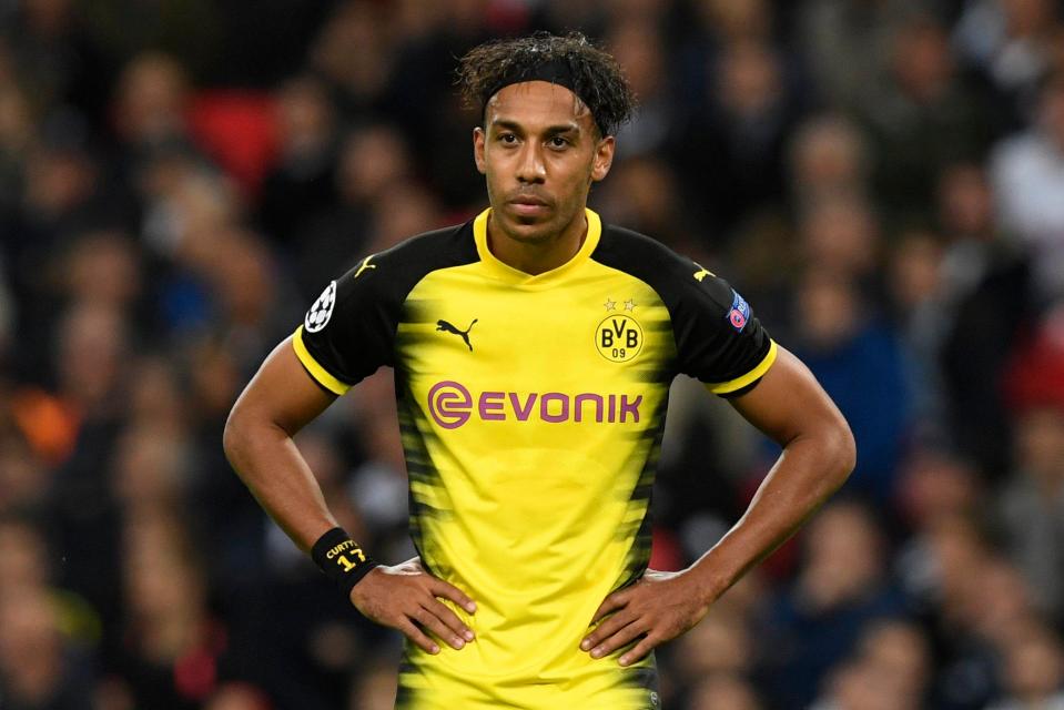Pierre-Emerick Aubameyang is desperate to leave Borussia Dortmund