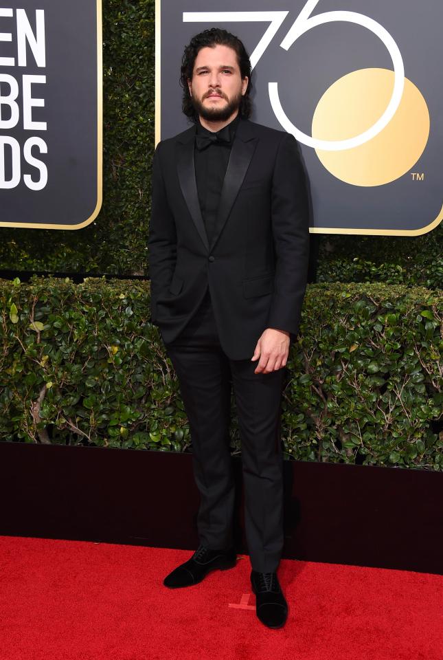  Kit Harrington followed suit by choosing the colour for his entire ensemble