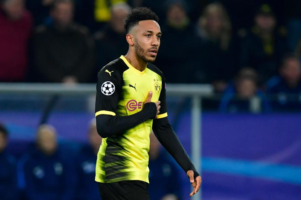 Arsenal want to replace Alexis Sanchez with Pierre-Emerick Aubameyang this month