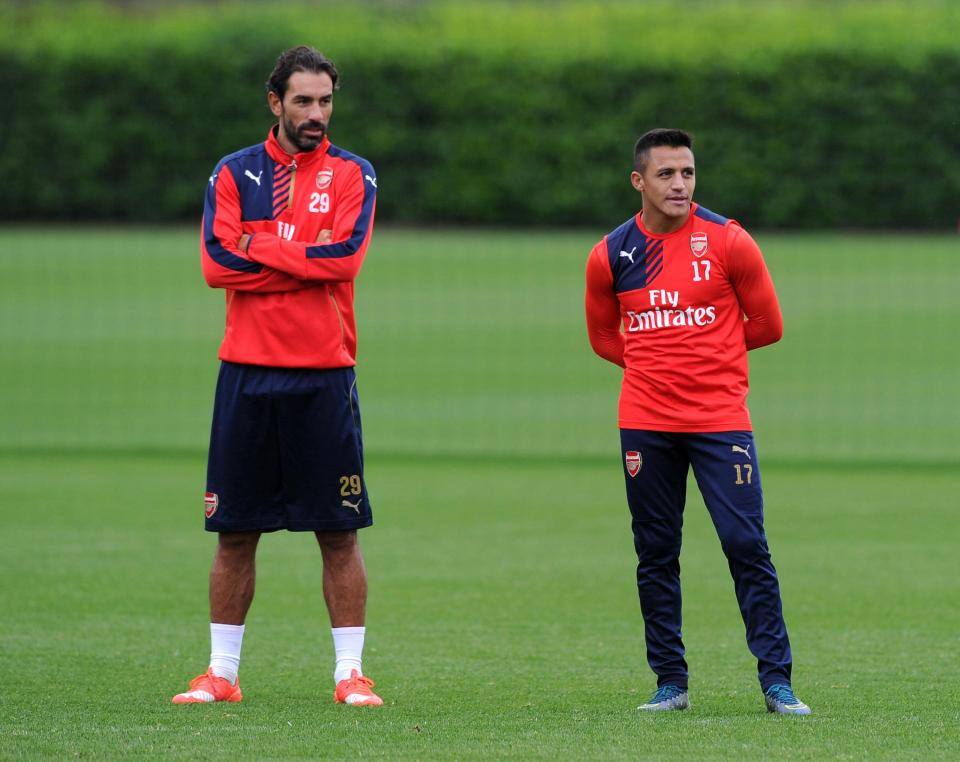  Robert Pires says Alexis Sanchez wanted to stay at Arsenal