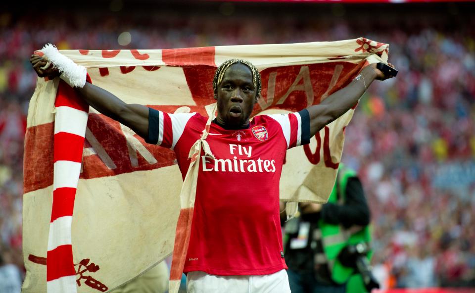  Sagna completed a move to Arsenal from Auxerre for an undisclosed fee in 2007.
